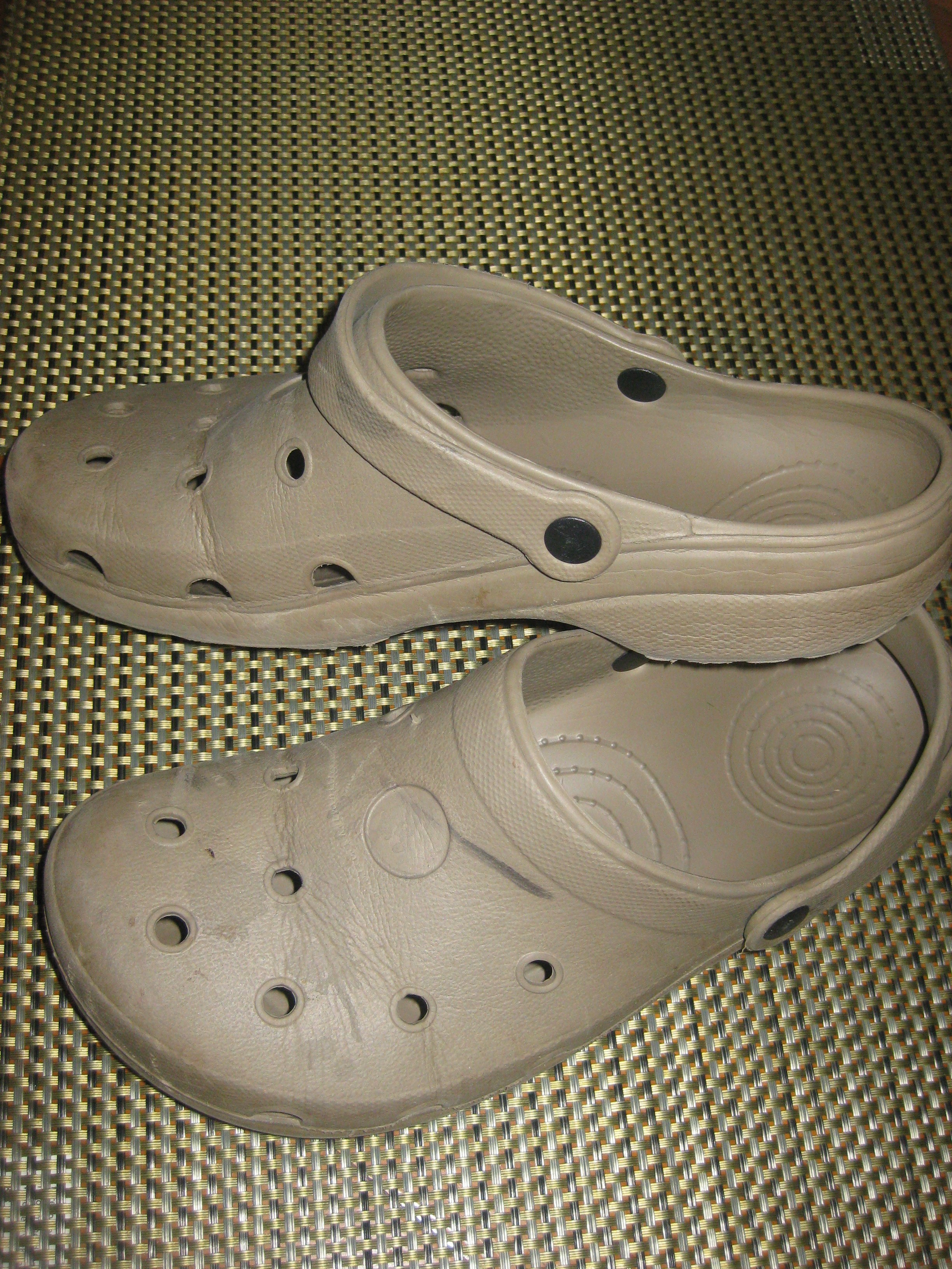 crocs imitation shoes